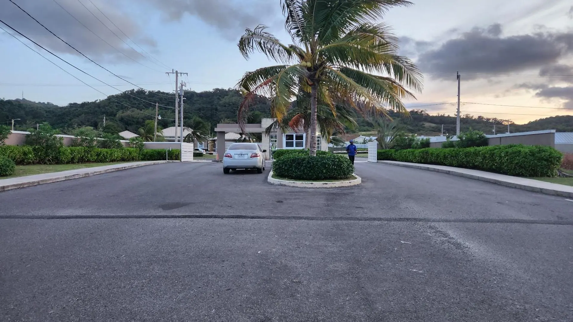 Ideal Getaway Within Oceanpointe Gated Community, Never Shared Accommodation Lucea Сasa de vacaciones